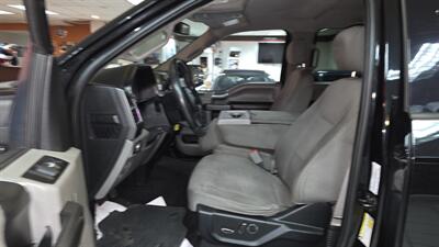 2016 Ford F-150 XLT SUPER CREW 4X4 - Photo 9 - Hamilton, OH 45015