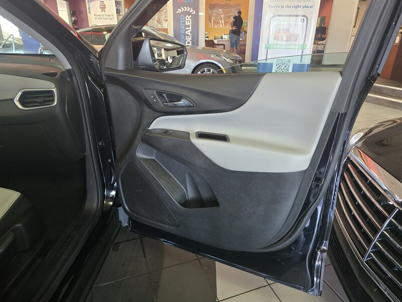 2023 Chevrolet Equinox LS 4DR SUV w/1LS - Photo 12 - Hamilton, OH 45015