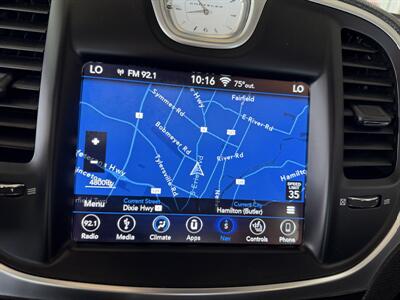 2019 Chrysler 300 Series Limited - Photo 13 - Hamilton, OH 45015
