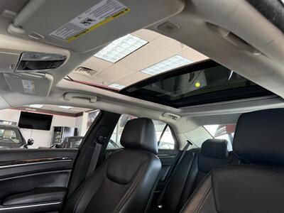 2019 Chrysler 300 Series Limited - Photo 19 - Hamilton, OH 45015
