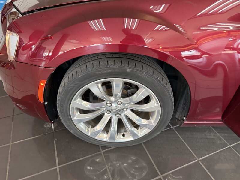 2019 Chrysler 300 Series Limited - Photo 33 - Hamilton, OH 45015