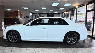 2018 Chrysler 300 Series S 4DR SEDAN   - Photo 2 - Hamilton, OH 45015