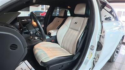 2018 Chrysler 300 Series S 4DR SEDAN   - Photo 10 - Hamilton, OH 45015