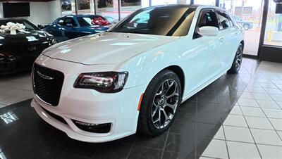 2018 Chrysler 300 Series S 4DR SEDAN   - Photo 1 - Hamilton, OH 45015