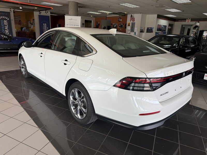 2024 Honda Accord EX - Photo 8 - Hamilton, OH 45015