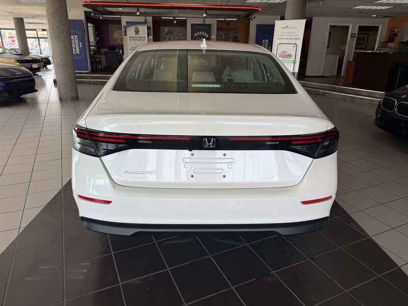 2024 Honda Accord EX - Photo 7 - Hamilton, OH 45015
