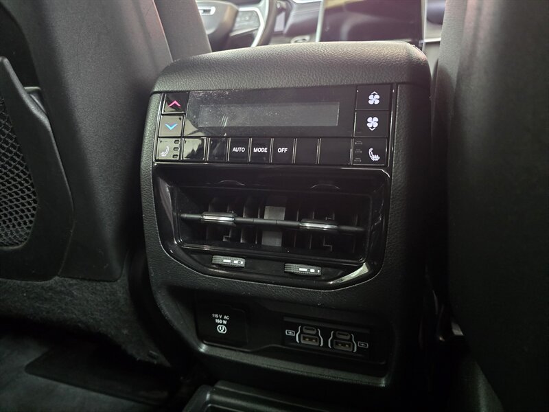 2022 Jeep Grand Cherokee L Limited - Photo 20 - Hamilton, OH 45015