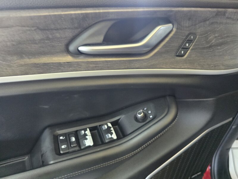 2022 Jeep Grand Cherokee L Limited - Photo 21 - Hamilton, OH 45015