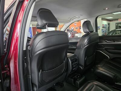 2022 Jeep Grand Cherokee L Limited - Photo 11 - Hamilton, OH 45015