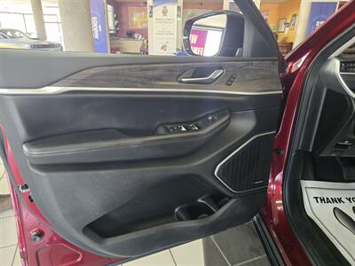 2022 Jeep Grand Cherokee L Limited - Photo 7 - Hamilton, OH 45015