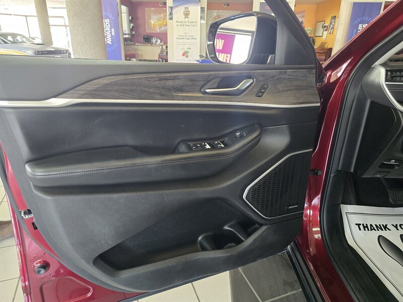 2022 Jeep Grand Cherokee L Limited - Photo 7 - Hamilton, OH 45015