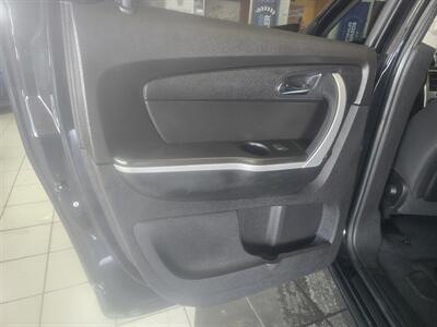 2010 GMC Acadia SL 4DR SUV AWD - Photo 10 - Hamilton, OH 45015