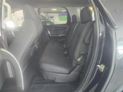 2010 GMC Acadia SL 4DR SUV AWD - Photo 12 - Hamilton, OH 45015