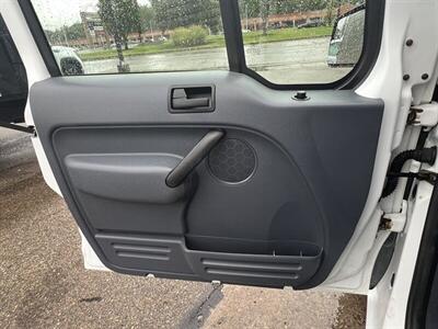 2012 Ford Transit Connect XLT   - Photo 9 - Hamilton, OH 45015