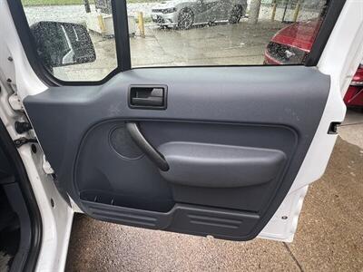 2012 Ford Transit Connect XLT   - Photo 12 - Hamilton, OH 45015