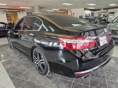 2017 Honda Accord Sport 4DR SEDAN   - Photo 6 - Hamilton, OH 45015