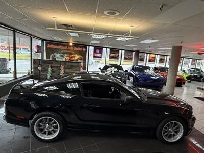 2013 Ford Mustang V6   - Photo 5 - Hamilton, OH 45015