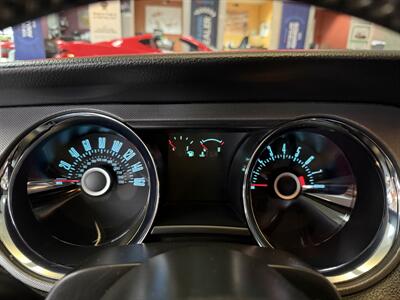 2013 Ford Mustang V6   - Photo 12 - Hamilton, OH 45015