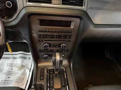 2013 Ford Mustang V6   - Photo 15 - Hamilton, OH 45015
