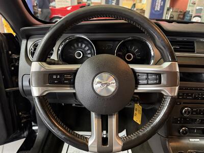2013 Ford Mustang V6   - Photo 14 - Hamilton, OH 45015