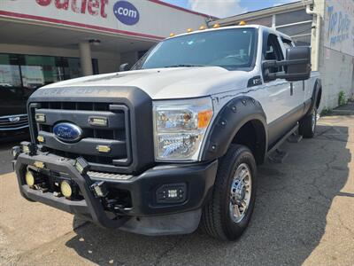 2012 Ford F-250 XLT SUPER CREW 4X4   - Photo 2 - Hamilton, OH 45015