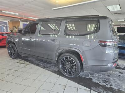 2022 Jeep Wagoneer Series II 4DR SUV 4X4   - Photo 6 - Hamilton, OH 45015