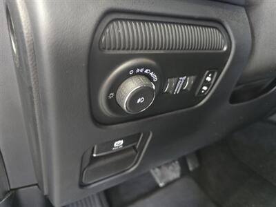 2022 Jeep Wagoneer Series II 4DR SUV 4X4   - Photo 27 - Hamilton, OH 45015