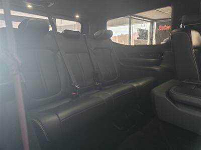 2022 Jeep Wagoneer Series II 4DR SUV 4X4   - Photo 21 - Hamilton, OH 45015