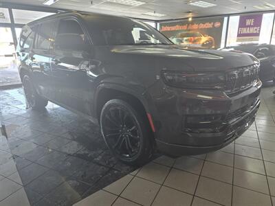 2022 Jeep Wagoneer Series II 4DR SUV 4X4   - Photo 3 - Hamilton, OH 45015