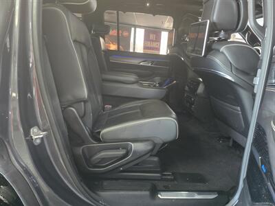 2022 Jeep Wagoneer Series II 4DR SUV 4X4   - Photo 20 - Hamilton, OH 45015