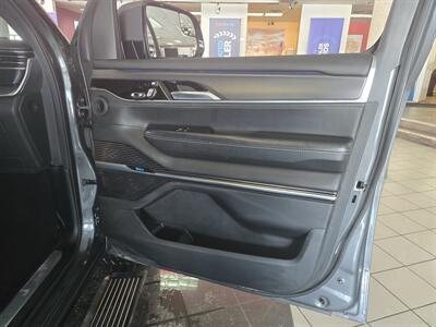 2022 Jeep Wagoneer Series II 4DR SUV 4X4   - Photo 15 - Hamilton, OH 45015