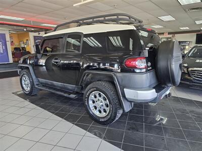 2013 Toyota FJ Cruiser Base 4DR SUV AWD   - Photo 4 - Hamilton, OH 45015