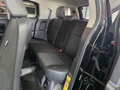 2013 Toyota FJ Cruiser Base 4DR SUV AWD   - Photo 13 - Hamilton, OH 45015