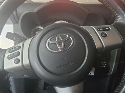 2013 Toyota FJ Cruiser Base 4DR SUV AWD   - Photo 28 - Hamilton, OH 45015