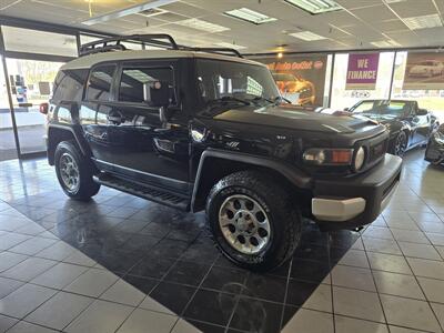 2013 Toyota FJ Cruiser Base 4DR SUV AWD   - Photo 3 - Hamilton, OH 45015