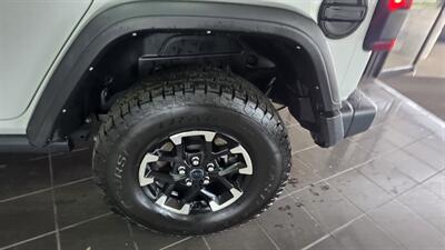 2024 Jeep Wrangler Rubicon 4xe 4DR SUV 4X4 - Photo 32 - Hamilton, OH 45015
