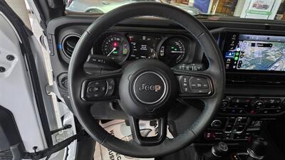 2024 Jeep Wrangler Rubicon 4xe 4DR SUV 4X4 - Photo 14 - Hamilton, OH 45015