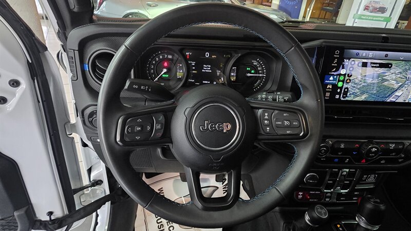2024 Jeep Wrangler Rubicon 4xe 4DR SUV 4X4 - Photo 14 - Hamilton, OH 45015
