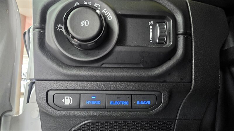2024 Jeep Wrangler Rubicon 4xe 4DR SUV 4X4 - Photo 21 - Hamilton, OH 45015