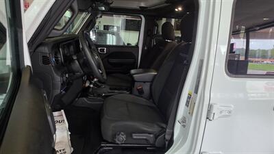 2024 Jeep Wrangler Rubicon 4xe 4DR SUV 4X4 - Photo 9 - Hamilton, OH 45015