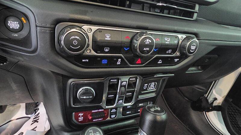 2024 Jeep Wrangler Rubicon 4xe 4DR SUV 4X4 - Photo 18 - Hamilton, OH 45015