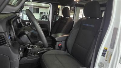 2024 Jeep Wrangler Rubicon 4xe 4DR SUV 4X4 - Photo 10 - Hamilton, OH 45015