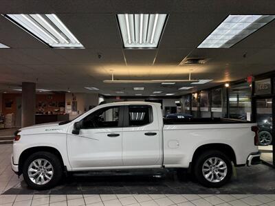 2019 Chevrolet Silverado 1500 Custom 4DR EXTENDED CAB 4X4 - Photo 2 - Hamilton, OH 45015