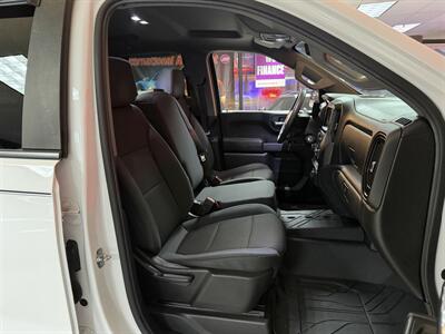 2019 Chevrolet Silverado 1500 Custom 4DR EXTENDED CAB 4X4 - Photo 23 - Hamilton, OH 45015