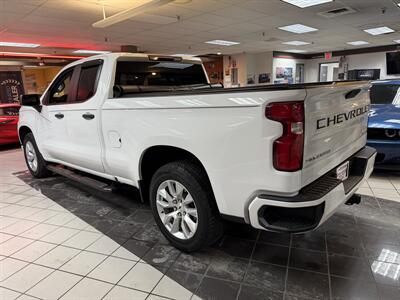2019 Chevrolet Silverado 1500 Custom 4DR EXTENDED CAB 4X4 - Photo 8 - Hamilton, OH 45015