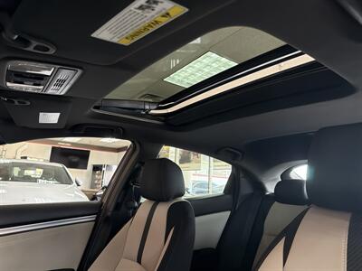 2019 Honda Civic EX4DR HATCHBACK   - Photo 19 - Hamilton, OH 45015