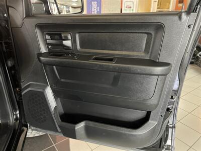 2014 RAM 1500 Express   - Photo 24 - Hamilton, OH 45015