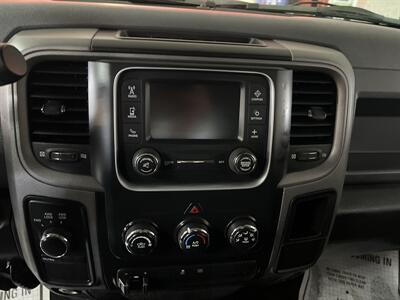 2014 RAM 1500 Express   - Photo 12 - Hamilton, OH 45015
