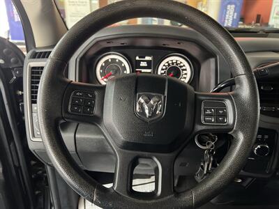 2014 RAM 1500 Express   - Photo 13 - Hamilton, OH 45015