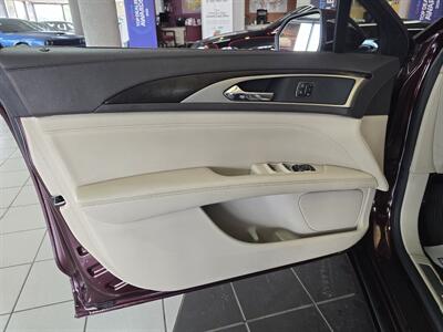 2017 Lincoln MKZ/Zephyr Reserve 4DR SEDAN AWD   - Photo 7 - Hamilton, OH 45015